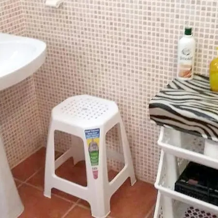 Charming House In Triquivijate With Garden *